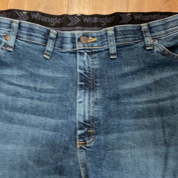 Wrangler jeans. - Picture 2 of 4